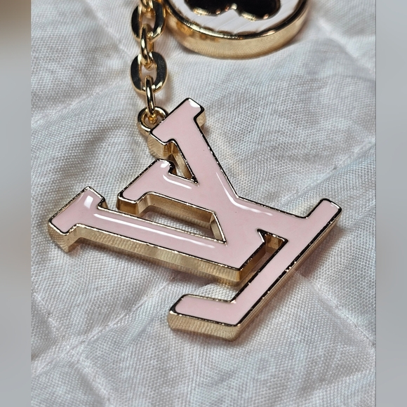 <AUTH> Louis Vuitton Gold and Pink Keychain Charm NEW W/Callout On Engraving - Picture 5 of 10